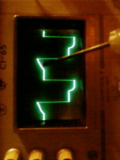 Сигналограмма на с1. Цена деления шкалы по вертикали 75 вольт.